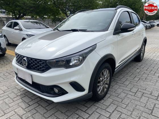 FIAT ARGO 1.8 E.TORQ FLEX TREKKING AT6